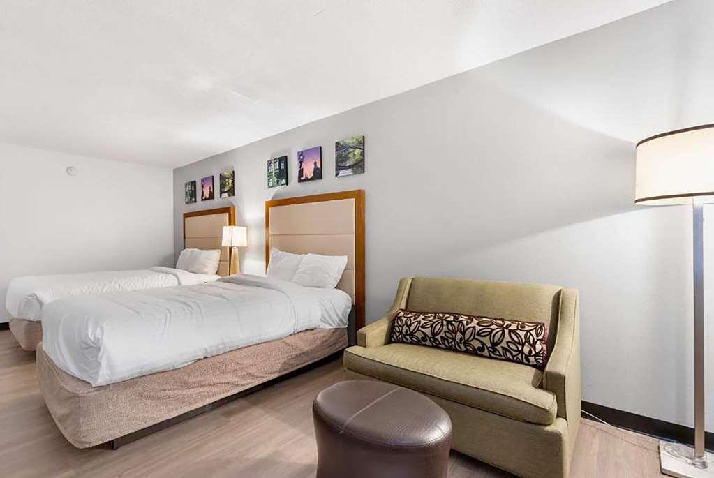 Days Hotel Erie